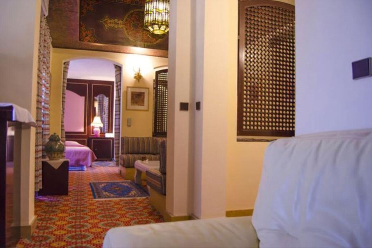 אוארצאצטה Rs Hotel Karam Palace מראה חיצוני תמונה