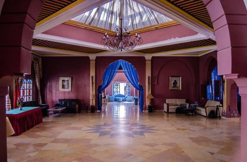 אוארצאצטה Rs Hotel Karam Palace מראה חיצוני תמונה
